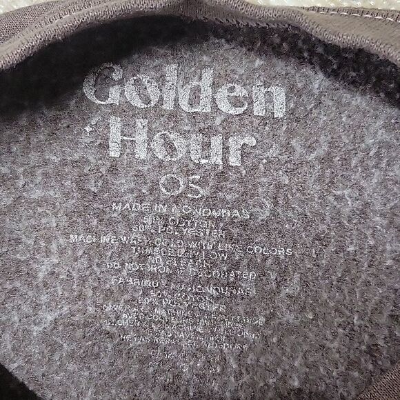 GOLDEN HOUR POWERFUL FLOWER BIG SWEATSHIRT FOR ALL W SIZE "ONESIZE " OS. 29X29" - Picture 3 of 4